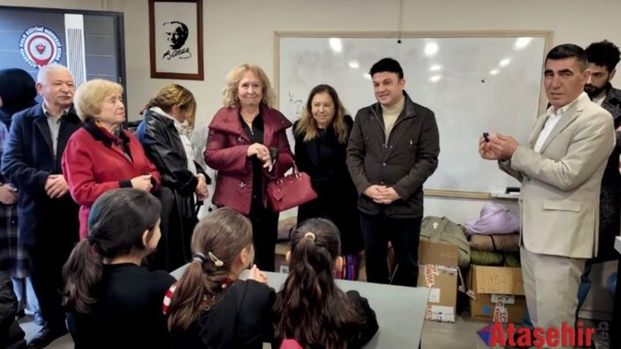 Ataşehir’de Öğrencilere Yeni Yıl Hediyesi: Kırtasiye ve Kışlık Montlar