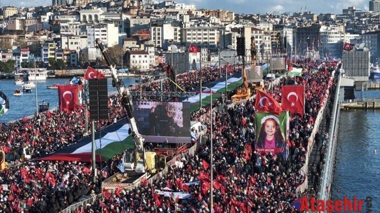 Galata Köprüsü’nde Filistin İçin Tarihi Buluşma