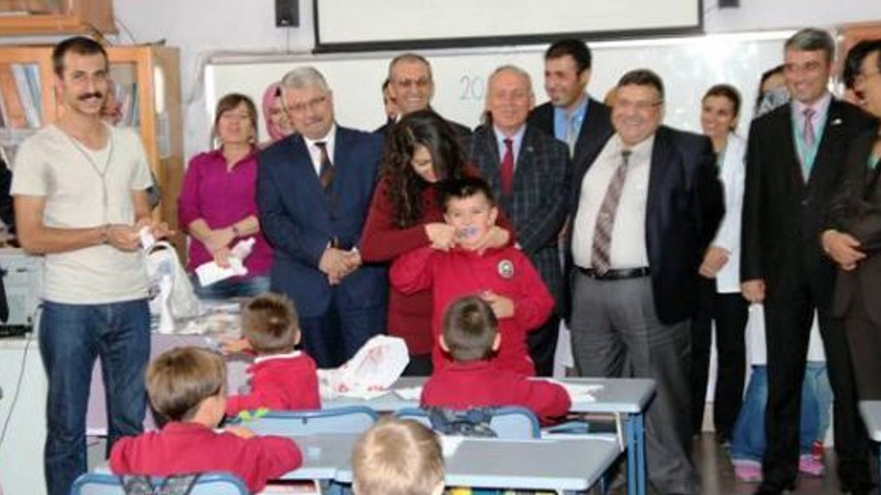 Çankırı Valisi Flor Jel ve Diş Fırçalama Uygulamasına Katıldı