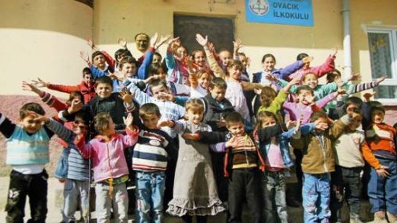 ENERJİSA tarafından “14 İlden Enerji Dolu Hikâyeler Kitabı” Yayınlandı