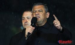 Özgür Özel Ataşehir’den Yüklendi: "Vatan Hainliğine Tur Bindiriyorlar!"