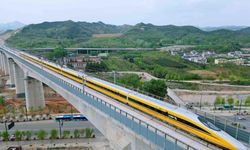 Çin'de Yüksek Hızlı Treni 385 km/saat Hıza Ulaştı!