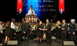 Beyoğlu’nda 13 Dilde Dostluk Ezgileri
