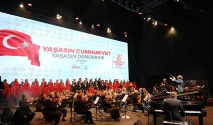 SULTAN AHMET MEYDANIINDA COŞKULU CUMHURİYET KUTLAMASI
