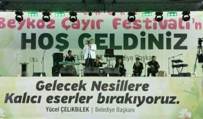 İlhan Şeşen Beykoz Çayırında sevenleriyle buluştu