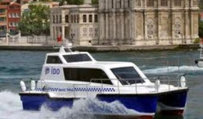 Deniz Taksi'ye binen Mehmet Kural adlı genç, denize düştü