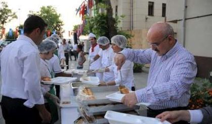 Beykoz'a Komşunu'da Al Gel İftara 