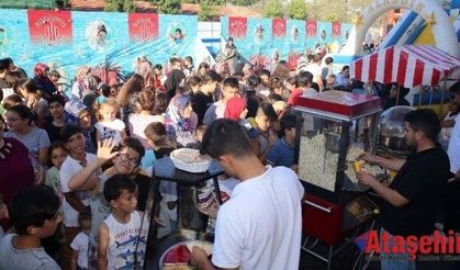 Mahallede Şenlik Var