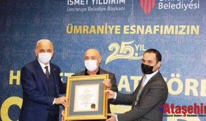 MODOKO’NUN 25 YILLIK ESNAFINA ÜMRANİYE BELEDİYESİ’NDEN PLAKET!