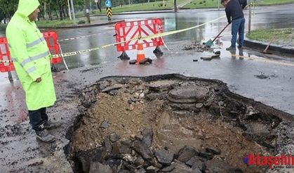 ANKARA'DA SAĞANAK VE DOLU ETKİLİ OLDU