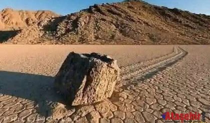 Kendi başına hareket eden gizemli taşlar