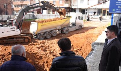 Başkan Adıgüzel, Kayışdağı Merkez Camii Şantiyesinde İncelemelerde Bulundu