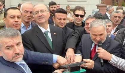 Kayışdağı Merkez Camii’nde İlk Harç Dualarla Döküldü