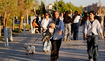 Tahran Sokaklarında Savaş Değil Huzur Aranıyor