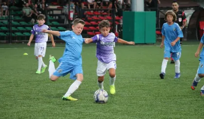 Futbol Okulları Şenliği Başlıyor