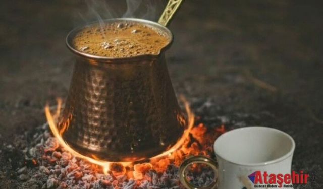 Anadolu’nun Otantik Lezzeti: Odun Közünde Bakır Cezvede Kahve