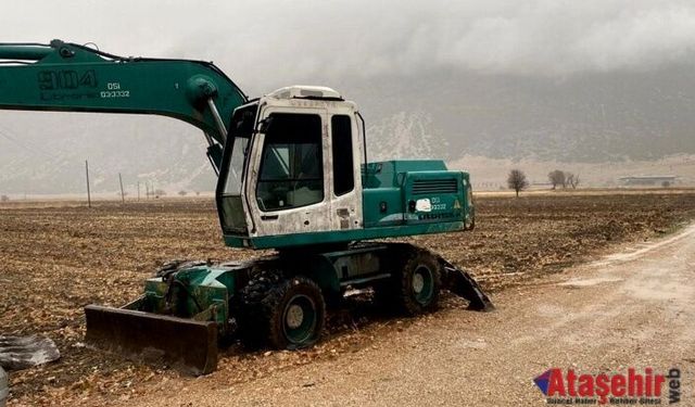 DSİ Kepçesiyle Kaçak Define Arama Skandalı