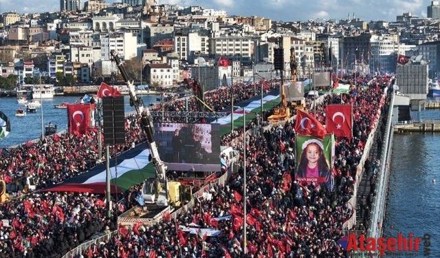 Galata Köprüsü’nde Filistin İçin Tarihi Buluşma