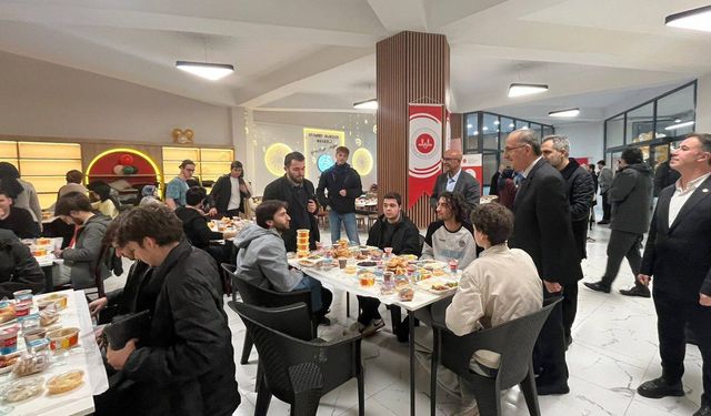 Ataşehir’de Medine Mescidi Diyanet Gençlik Merkezi Dualarla Açıldı!