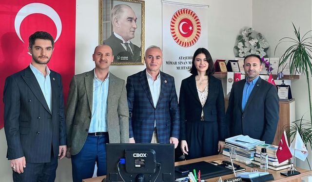 Anahtar Parti Ataşehir’de Sahada: Esnafın Sesi, Muhtarların Talepleri Dinlendi