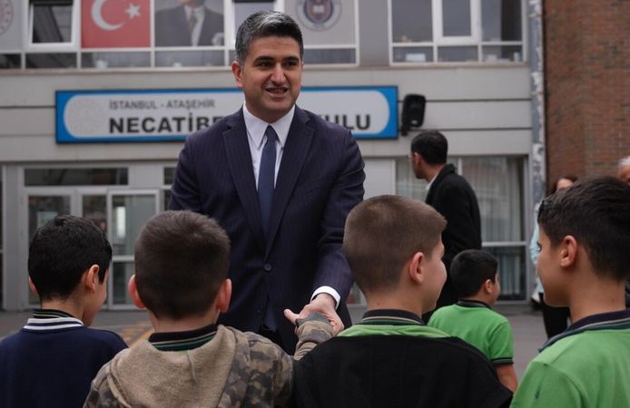 Başkan Adıgüzel’den Necatibey İlkokulu’na Anlamlı Ziyaret