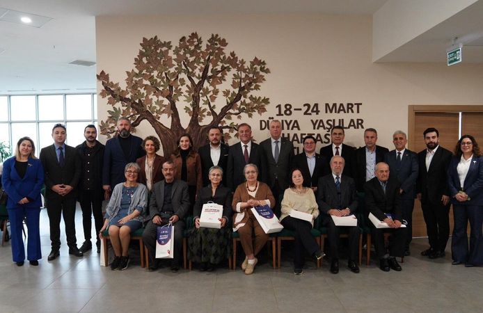 İBB HUZUREVİ’NDE KAHVALTILI BAYRAMLAŞMA