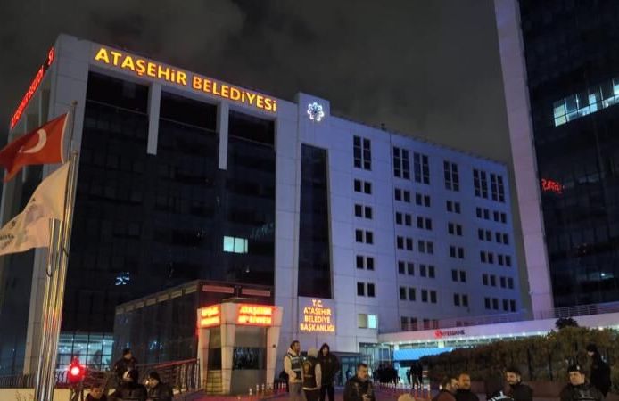 Ataşehir Belediyesi’ne Gece Yarısı Operasyonu: Onursal Adıgüzel Gözaltında