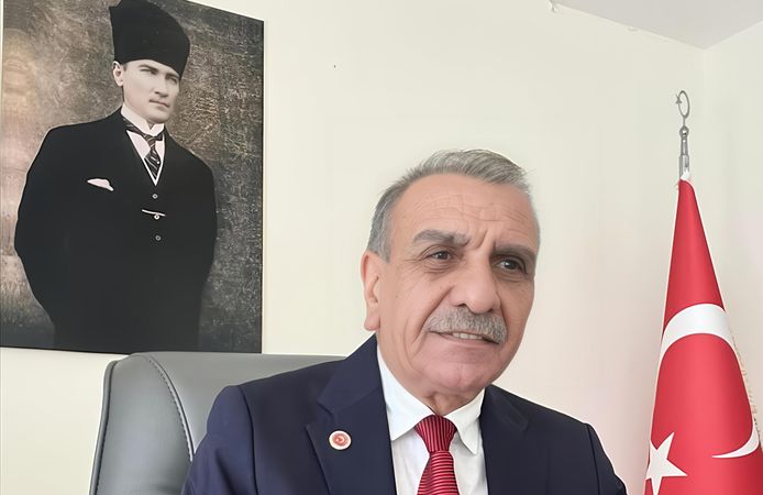 Ataşehir'de Kaya Uluyılmaz Yeniden Başkan Vekili!