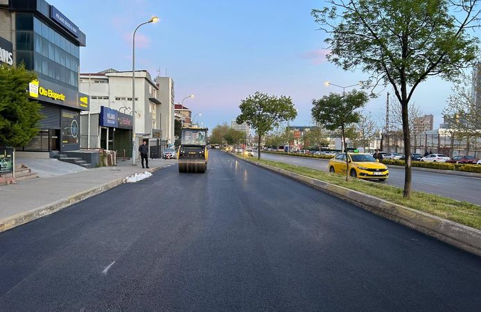 Ataşehir Kayışdağı Caddesi yan yolda Asfalt Çalışmaları Tamamlandı