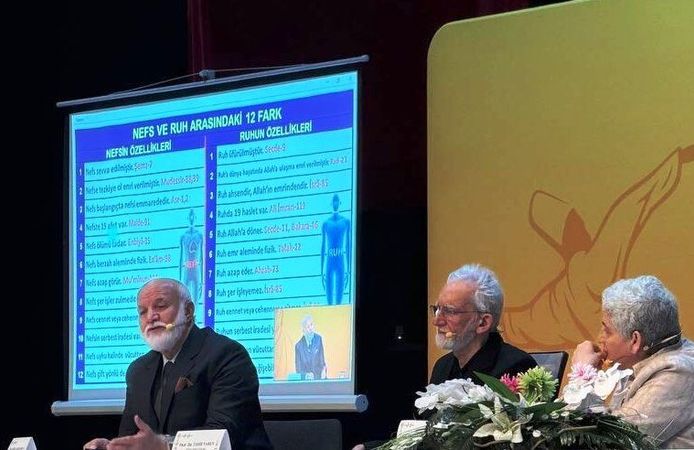 "Mutluluğu Yaşamak" Paneline Dev Katılım