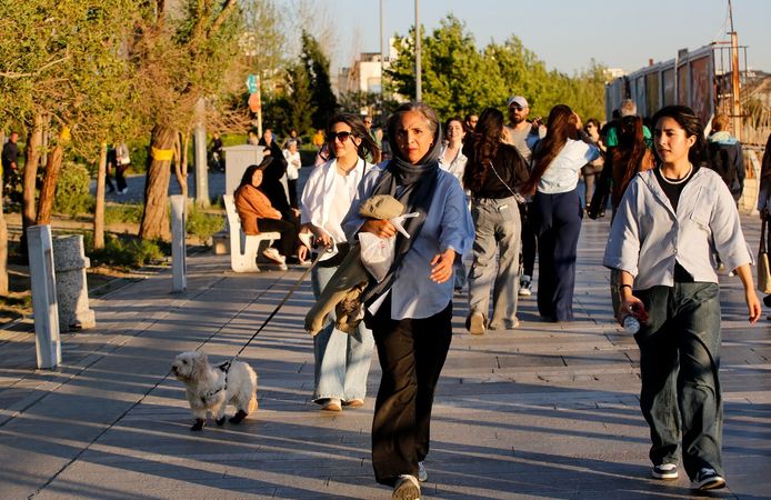Tahran Sokaklarında Savaş Değil Huzur Aranıyor