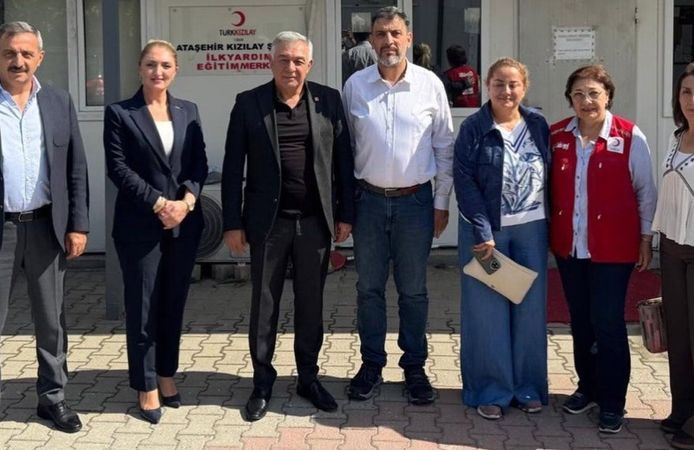 CHP Ataşehir'den Kızılay Ataşehir Şubesi’ne Anlamlı Ziyaret