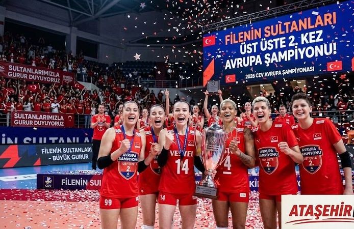 FİLENİN SULTANLARI ÜST ÜSTE 2. KEZ AVRUPA ŞAMPİYONU!