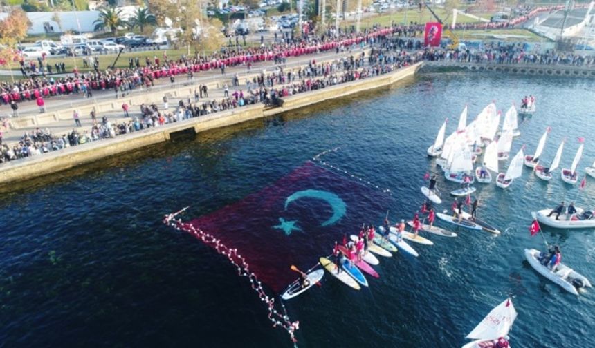 KADIKÖY’DE ‘ATA’YA SAYGI ZİNCİRİ’