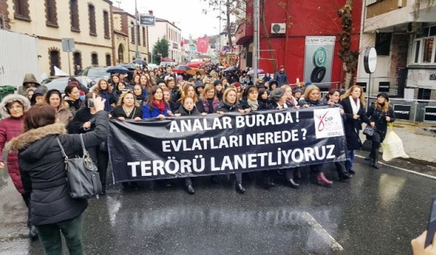 CHP'li Kadınlar Terörü Lanetlemek İçin yürüdü