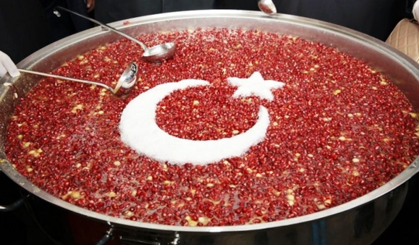 Ümraniye Belediyesi Aşüre Dağıtım Fotoları, 2016