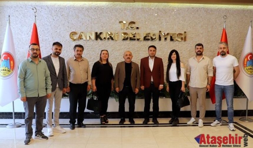Başkan Esen: “Birlikte Başardık!” – Yerel Sanatçılardan Teşekkür Ziyareti