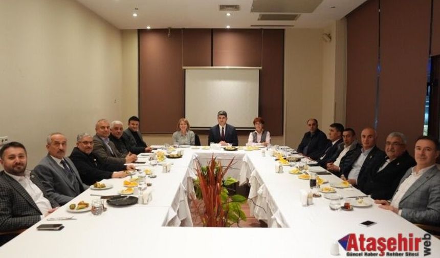 Başkan Adıgüzel Muhtarlarla Buluştu