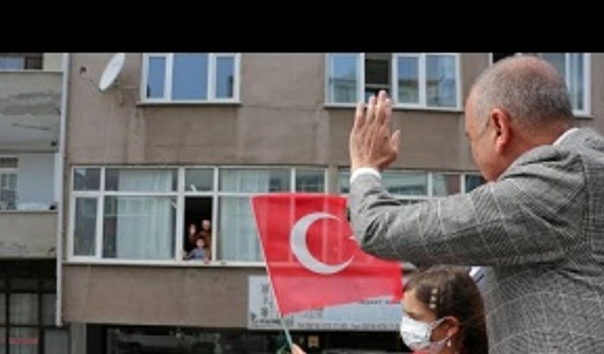 23 Nisan Bayramında, Ataşehir Belediye başkanı Battal İlgezdi, Ataşehirlileri Selamlıyor