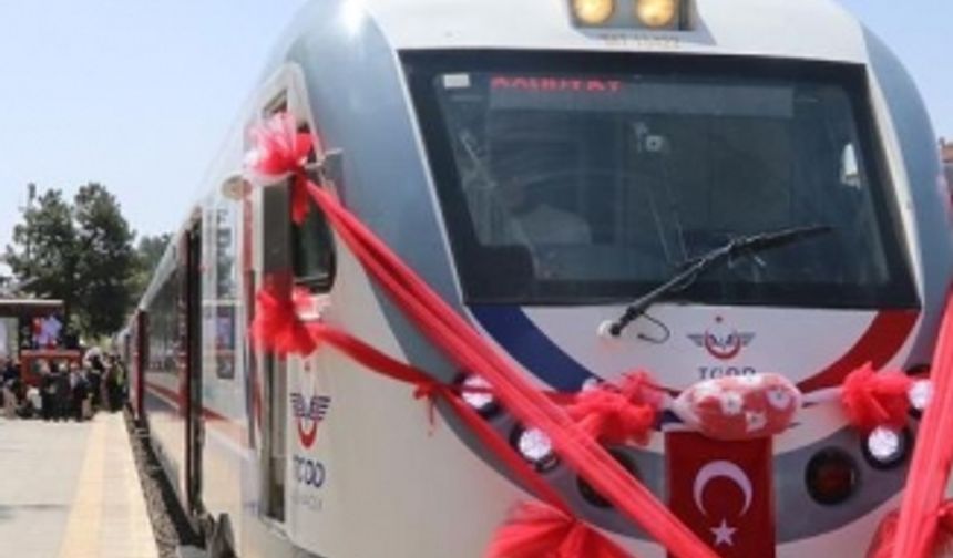 Turistik Tuz Treni yola çıkıyor..