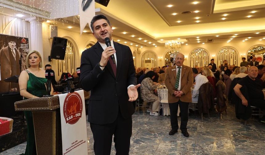 Onursal Adıgüzel Ataşehir'de Kaz Gecesi'nde Hemşehrileriyle Buluştu