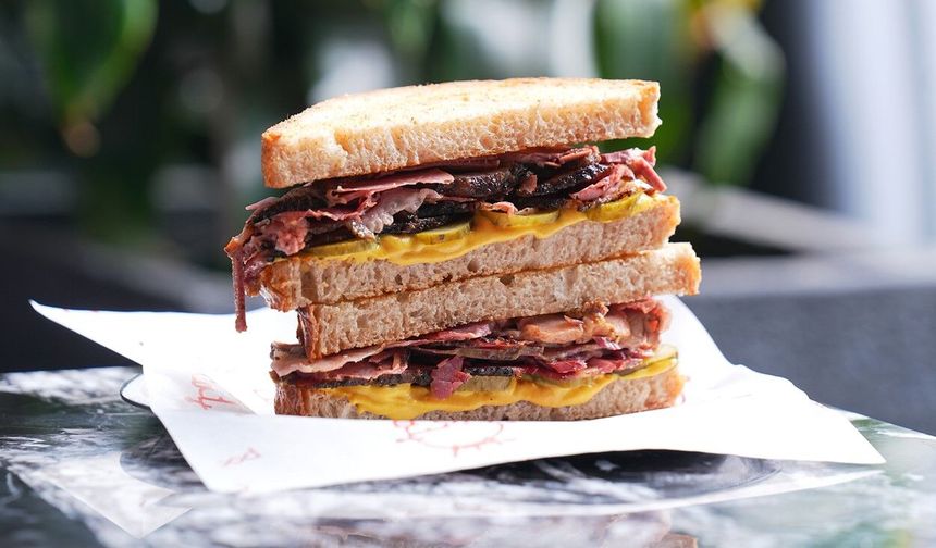 İSTANBUL’DA GİZLİ KALMIŞ PREMIUM SOKAK LEZZETLERİ