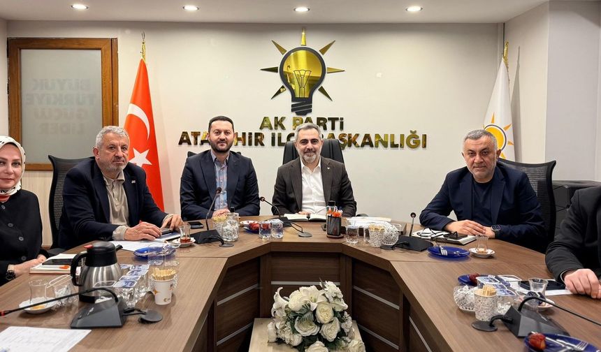 AK Parti Ataşehir’de "Kararlılık" Vurgusu: Haftalık Yönetim Toplantısı Gerçekleşti