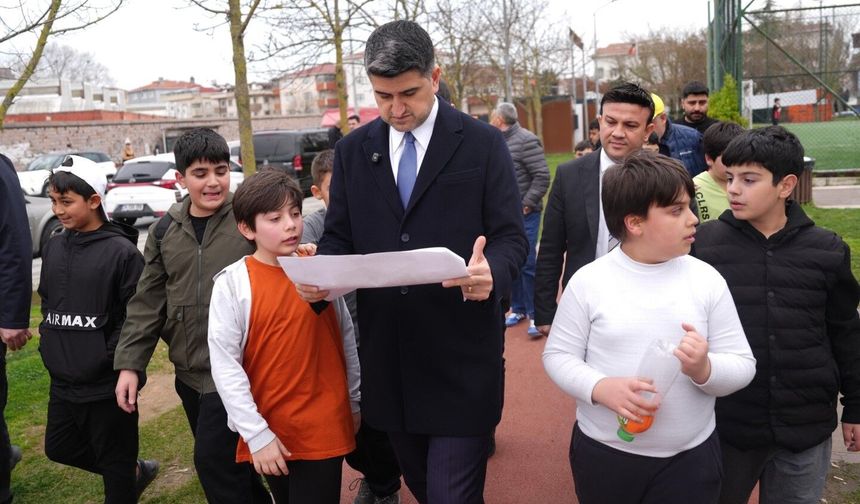 Başkan Adıgüzel'den Çocuklara Söz: "Parklar Sizin Hayallerinize Göre Yenilenecek"