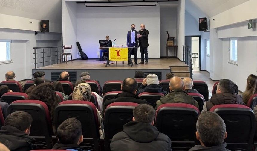 Akif Manaf’a Bir Ödül de İstanbul’dan