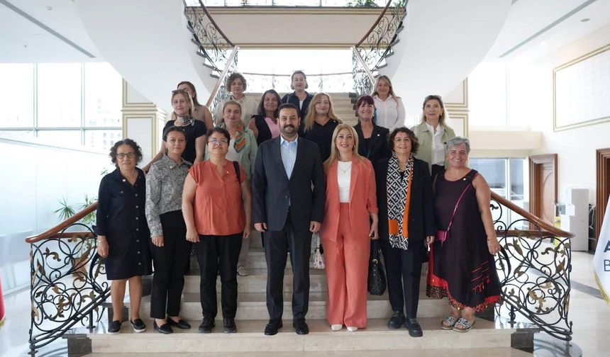 Yeni Parti Ataşehir Kadın Kolları’ndan Başkan Vekili Murat Güneş’e Ziyaret