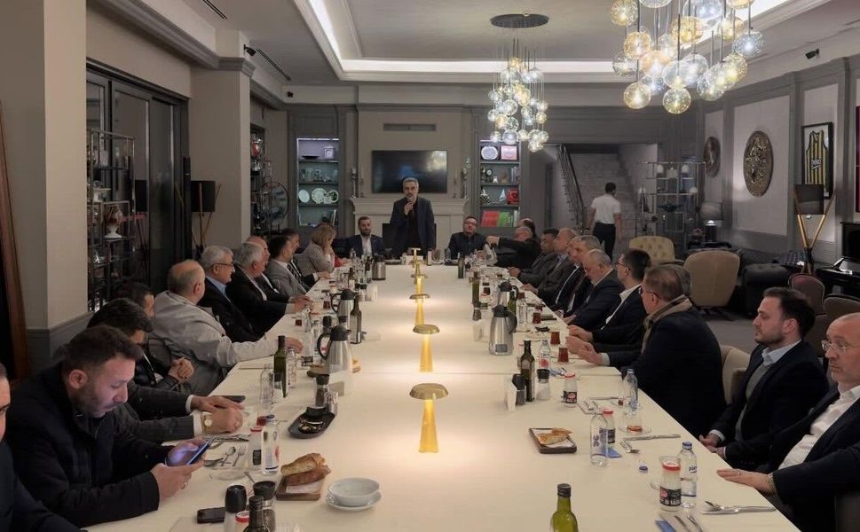 AK Parti Ataşehir’den Birlik ve Dayanışma İftarı: Muhtarlar ve Meclis Üyeleri Bir Arada