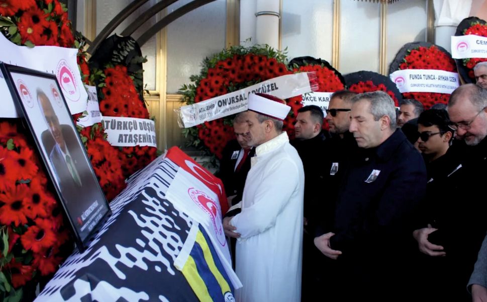 Ali Kırmızıbayrak Dualarla Son Yolculuğuna Uğurlandı