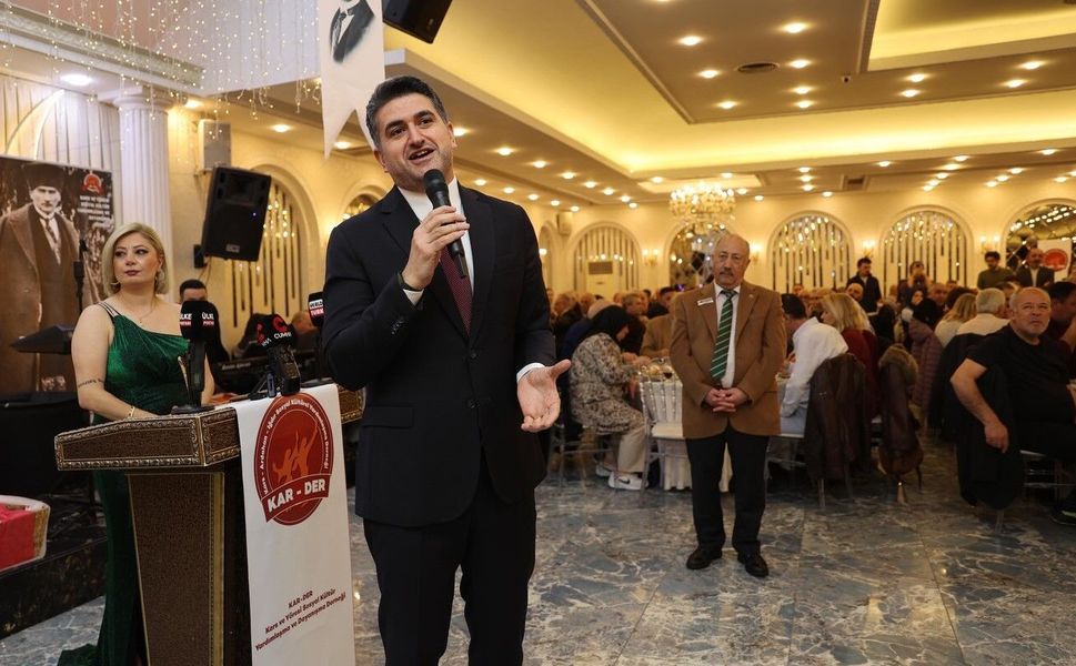 Onursal Adıgüzel Ataşehir'de Kaz Gecesi'nde Hemşehrileriyle Buluştu