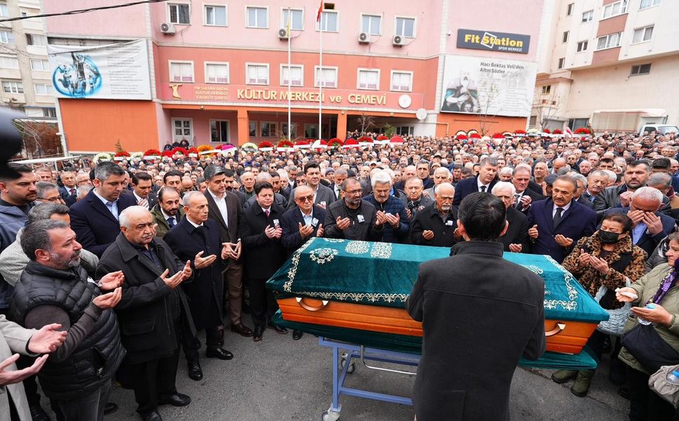 Fahrettin Kayhan Son Yolculuğuna Uğurlandı